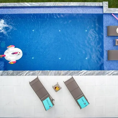 Adakiz Hotel 4*